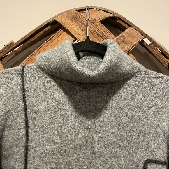 Zara Women’s Heather Gray With Black Accents Turtleneck Sweater Sz. Medium NWT - Picture 4 of 13
